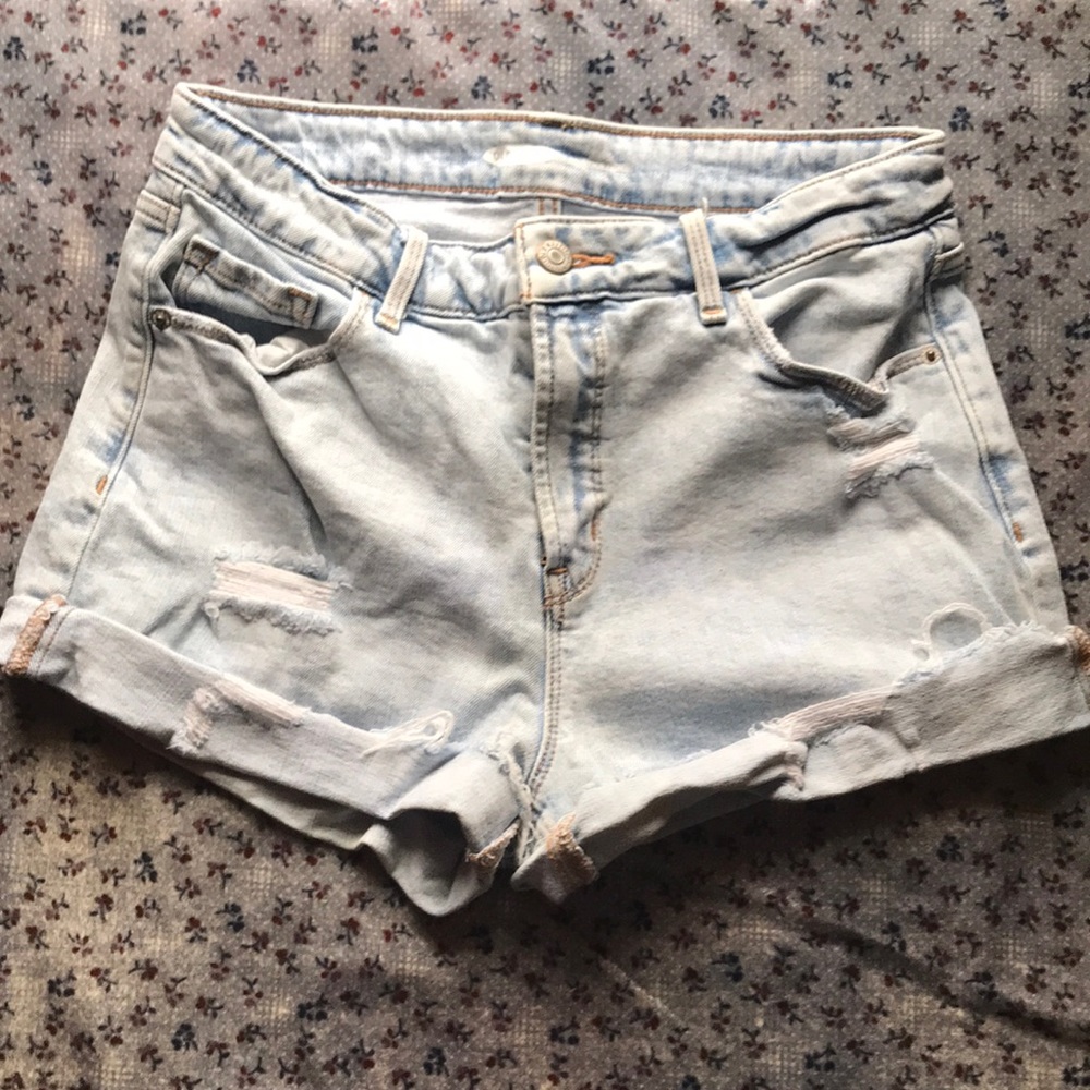 Size 6 Old Navy High Rise Boyfriend Jean Shorts